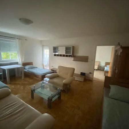 Gruenwald-immobilienservice Gmbh Διαμέρισμα Burgkirchen an der Alz